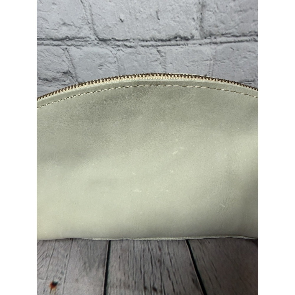 Portland Leather Goods Eclipse Bag in Beluga With Rings For Crossbody Zip Pouch - Picture 8 of 10